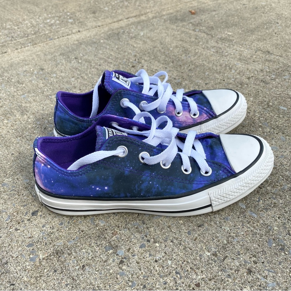 Converse Women’s Galaxy Low Top Chuck Taylor Sneakers- Size 6- NWOB